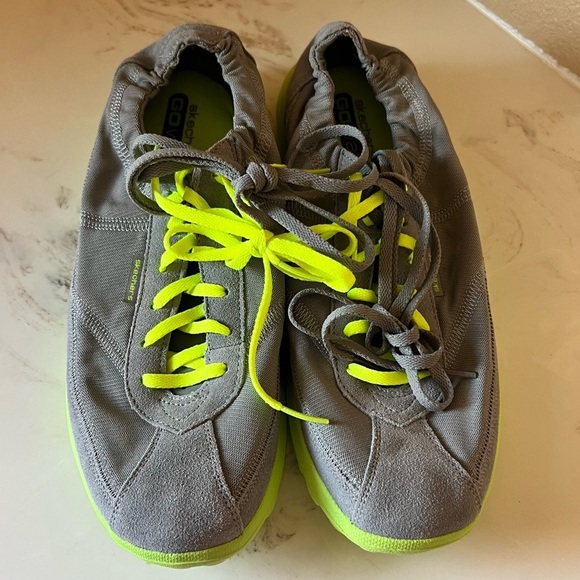 Skechers Womens Go Walk Walking Shoes Gray Green Women’s size 9 - Picture 1 of 6